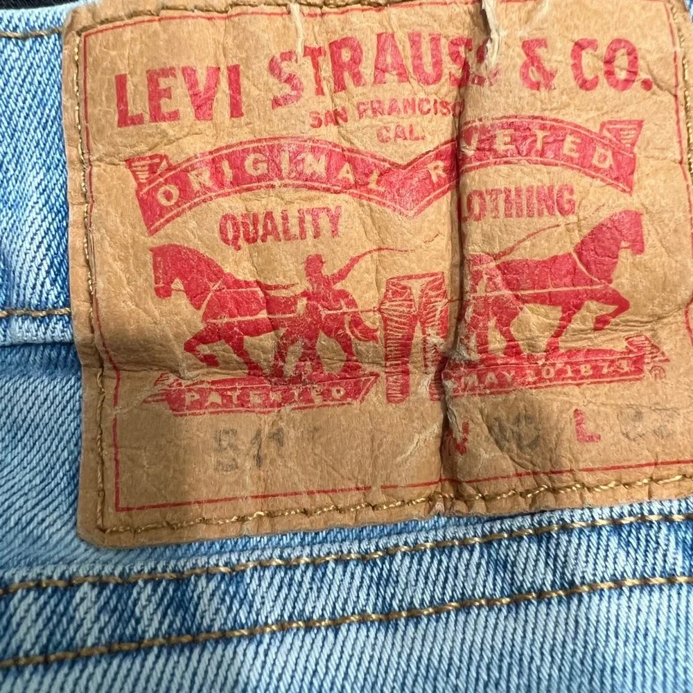 Levis 541 Athletic Taper Jeans Mens 40x32 Light Wash Blue Denim Cut week 3, 2022